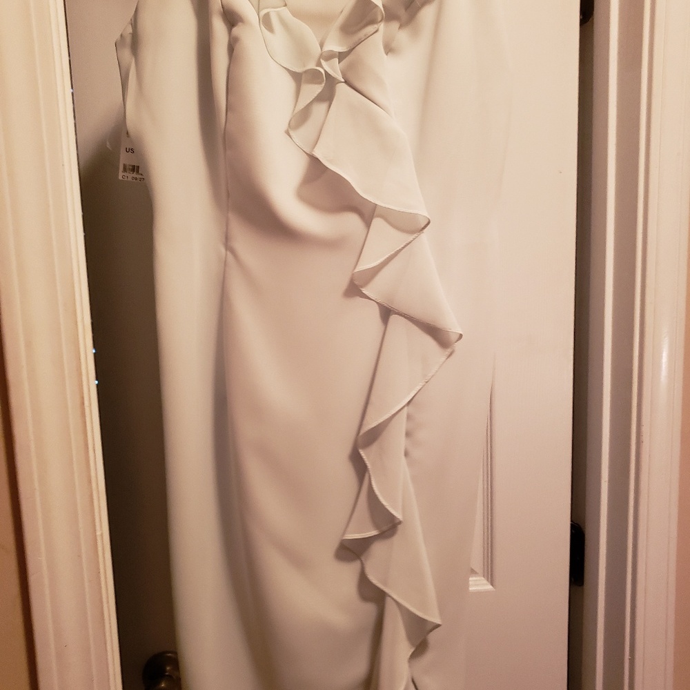 Dresses - Picture 5 of 5